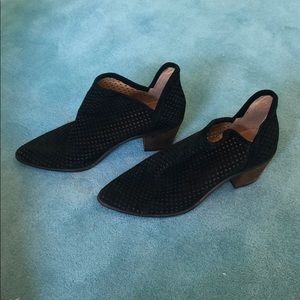 Black lucky brand booties